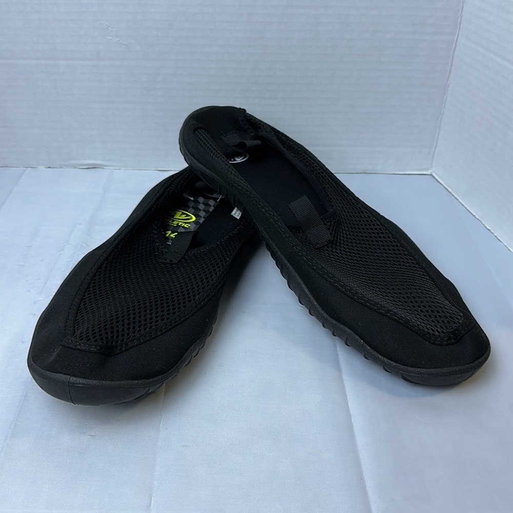 Athletic Works Men’s Aqua Sock Beach Shoes Black Size 13/14 NWT